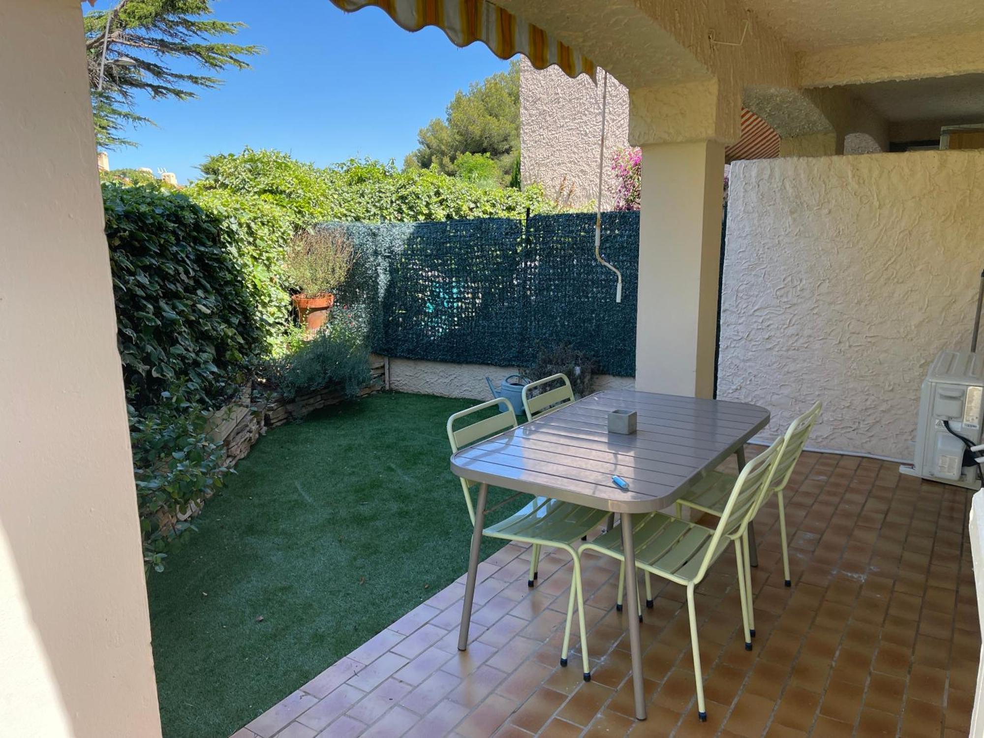 Appart-st Cyr Sur Mer-la Madrague-4pers-parking * Saint-Cyr-sur-Mer